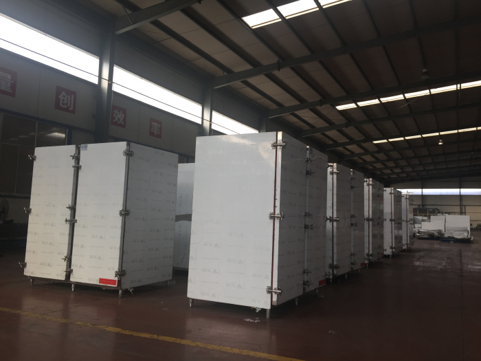 魯寶商用廚具為山東大學量身定制的節能大型商用蒸箱進入出廠檢驗調試階段